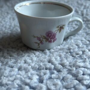 Kahla Floral Porcelain Teacup with Gold Trim